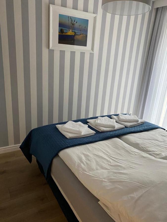 Apartament Rewal Klifowa Morska 3 Z Basenem Exteriör bild